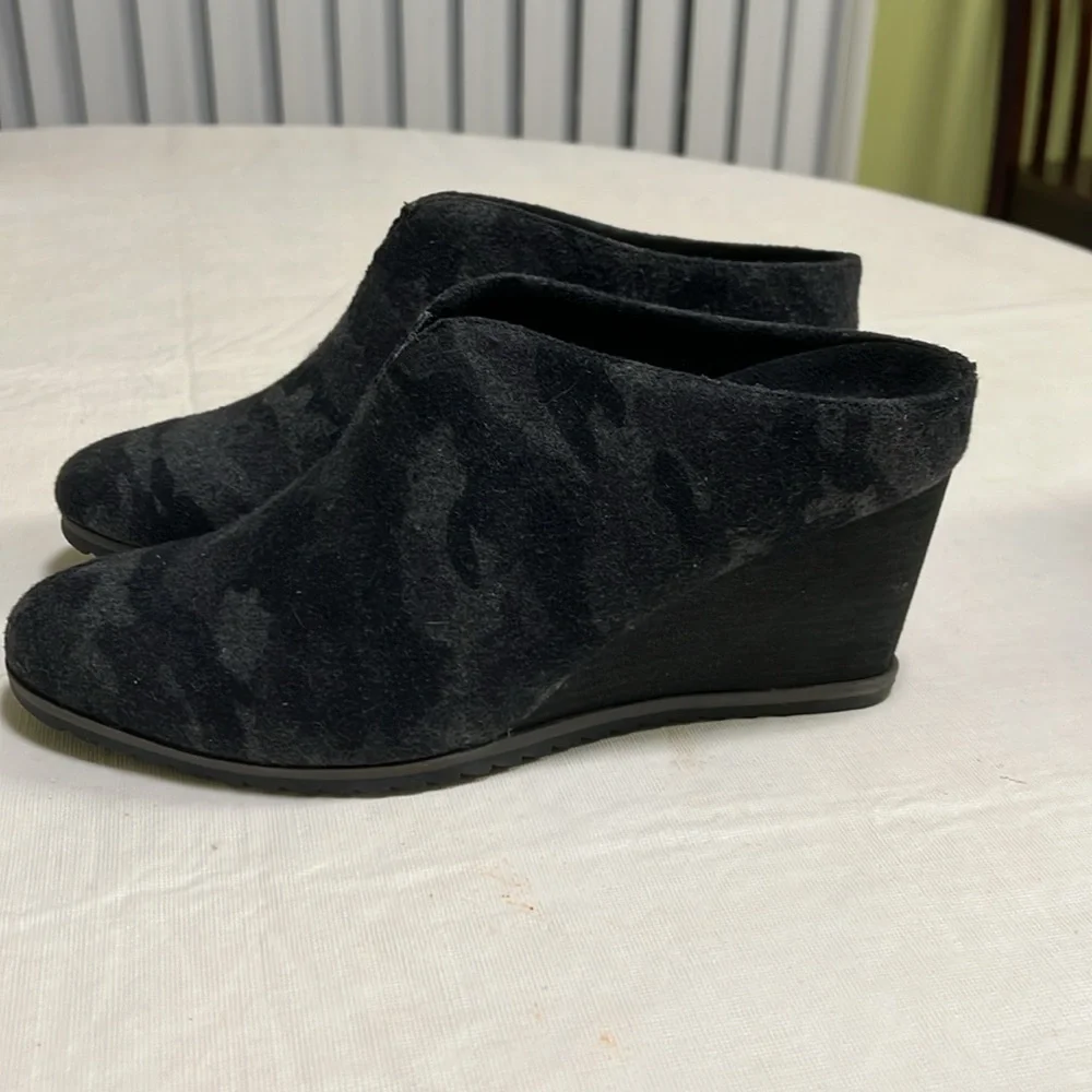 SOUL NATURALIZER Haley-Mule Wedges Size 11